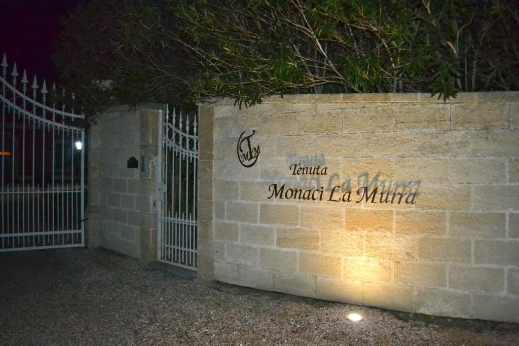 Tenuta Monaci La Murra Carmiano  Exteriör bild